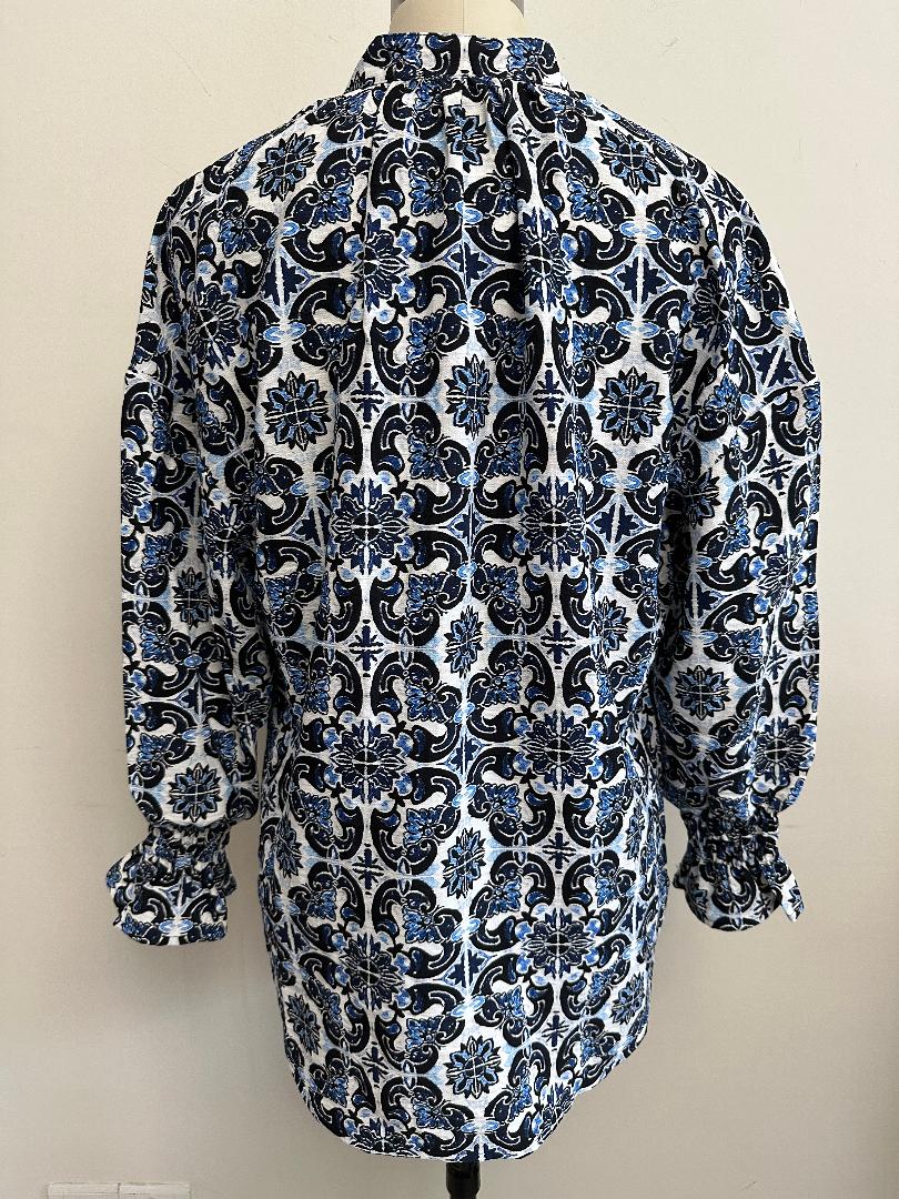 303239 V-neck Blouse