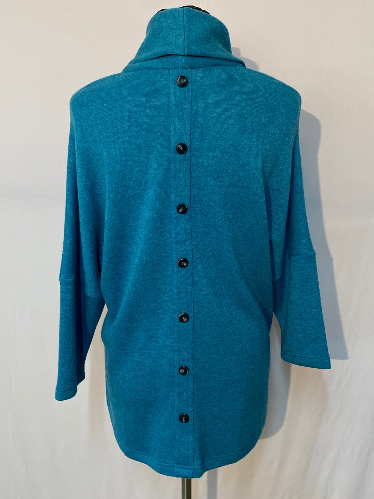 Button Back Loose Turtleneck Sweater