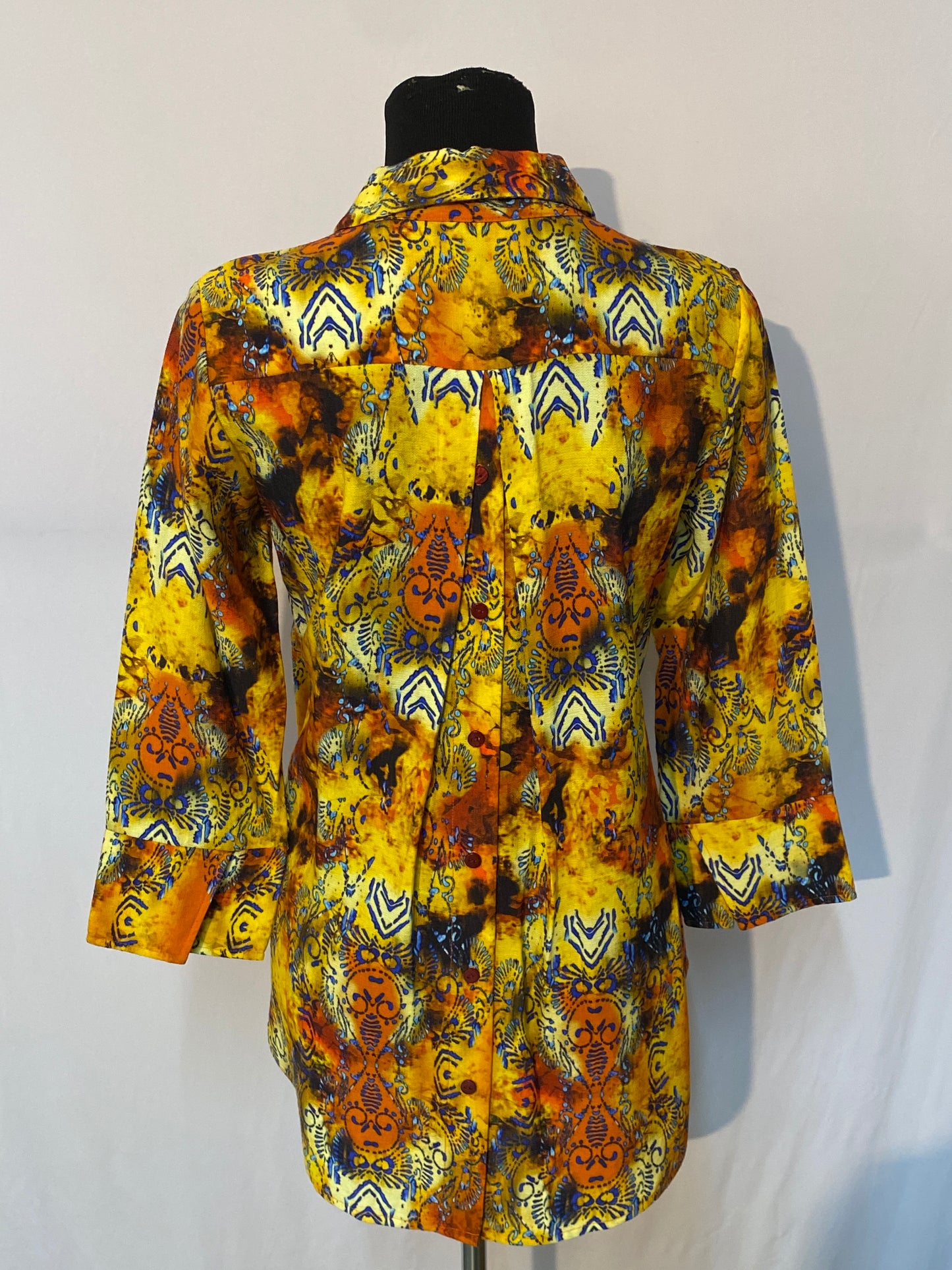 Printed Blouse with Pleat Back