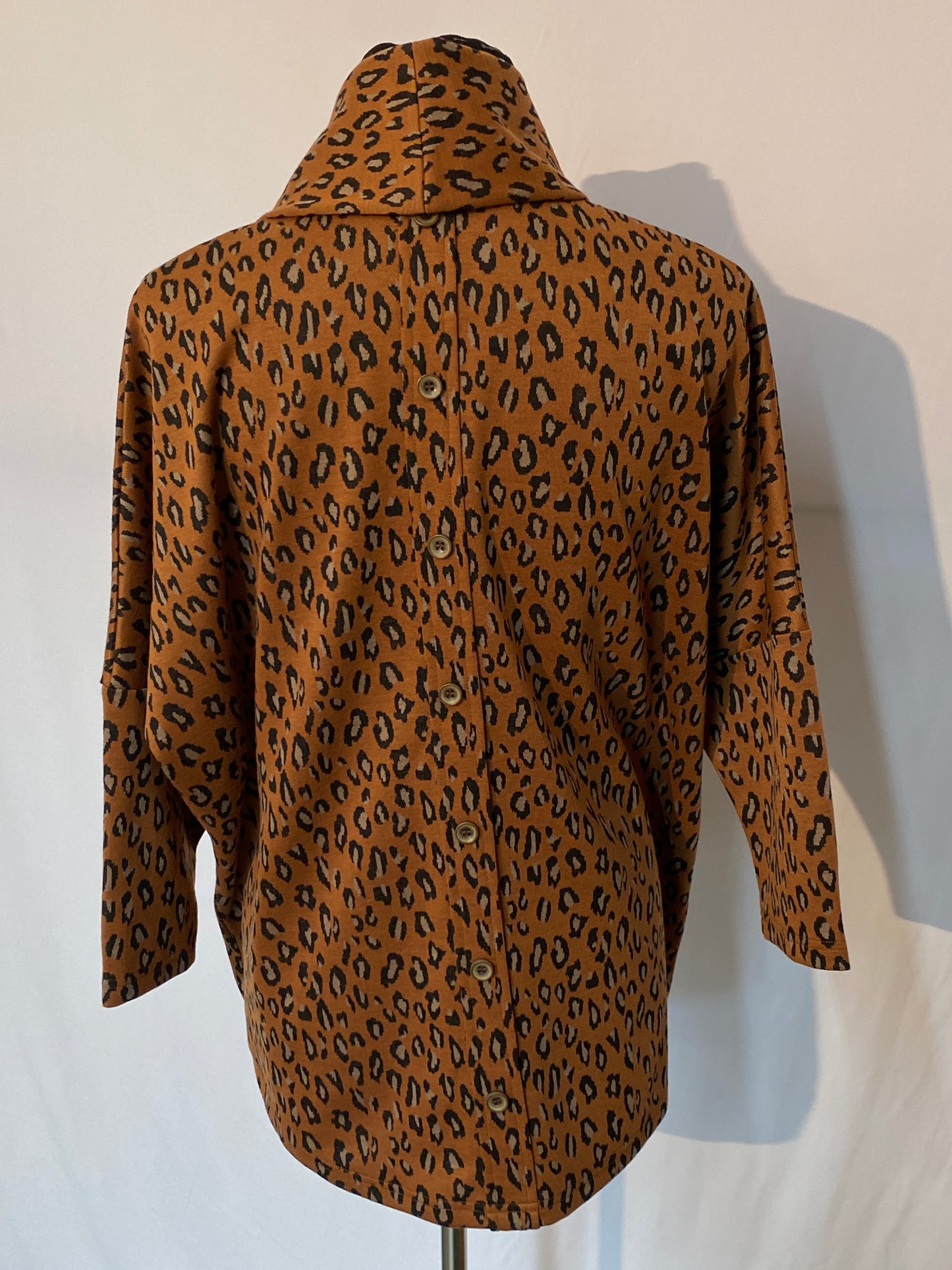 Button Back Loose Turtleneck Cheetah Sweater
